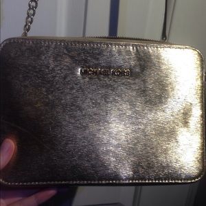 ✨MICHAEL KORS GOLD CROSS-BODY✨